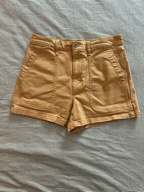 Madewell High-Waist Utility Shorts in Camel Brown
